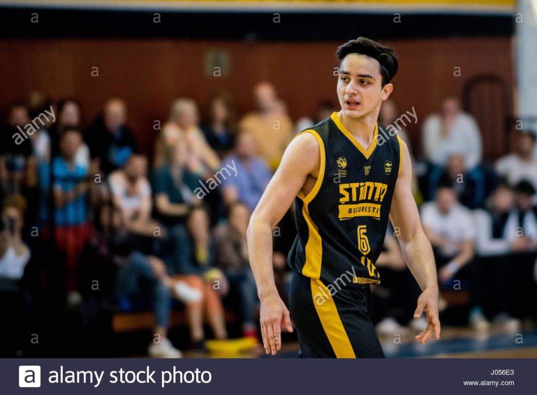 Baschet: SCM U Craiova l-a împrumutat pe Antonio Năsturescu