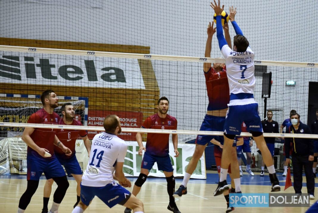 Volei: O nouă victorie pentru voleibaliștii de la SCMU Craiova, 3-1 cu Steaua