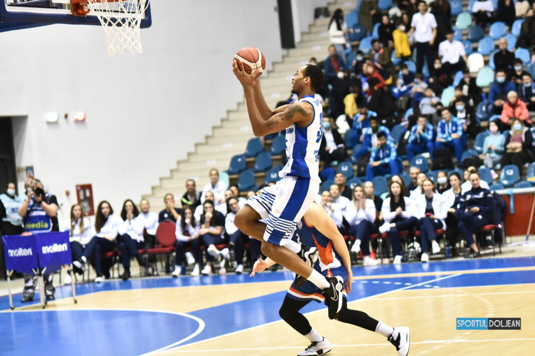 Baschet: Trupa lui Kakiouzis dă mâine piept cu CSM Ploiești