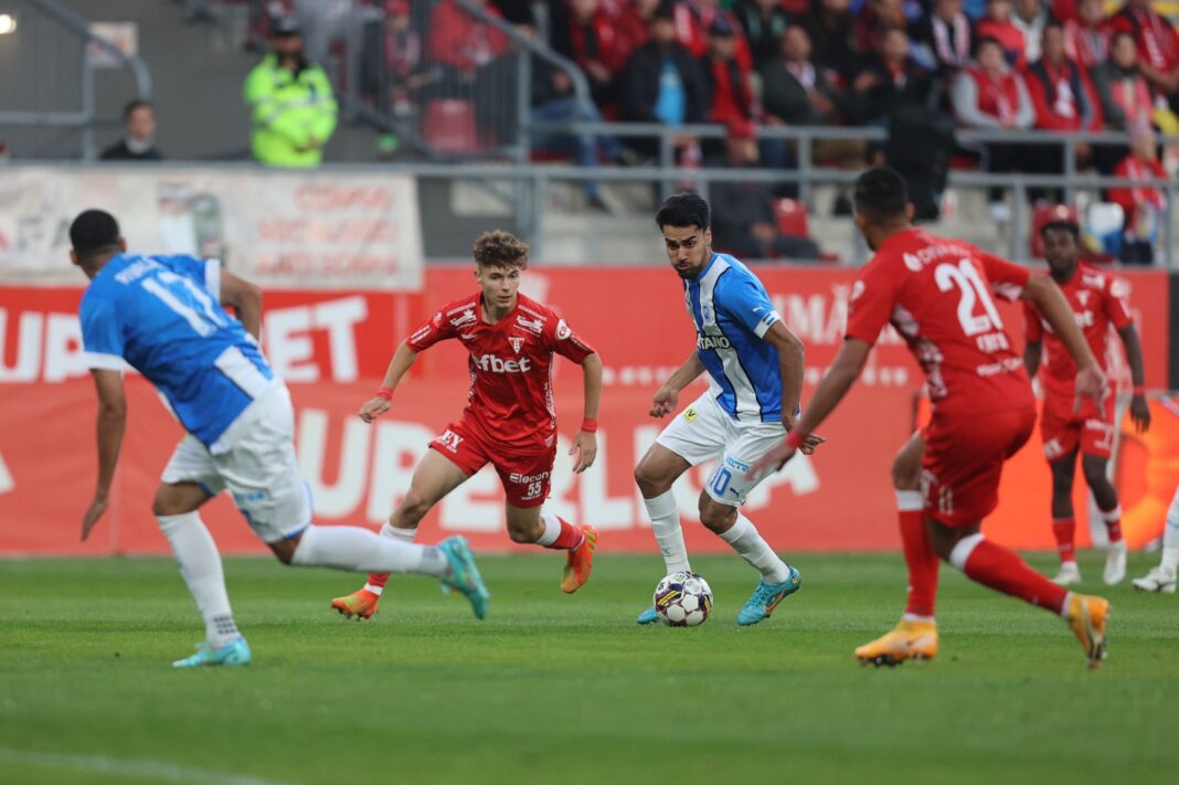 Liga 1: Universitatea Craiova revine de la 0-1 și se impune în fieful „Bătrânei Doamne”