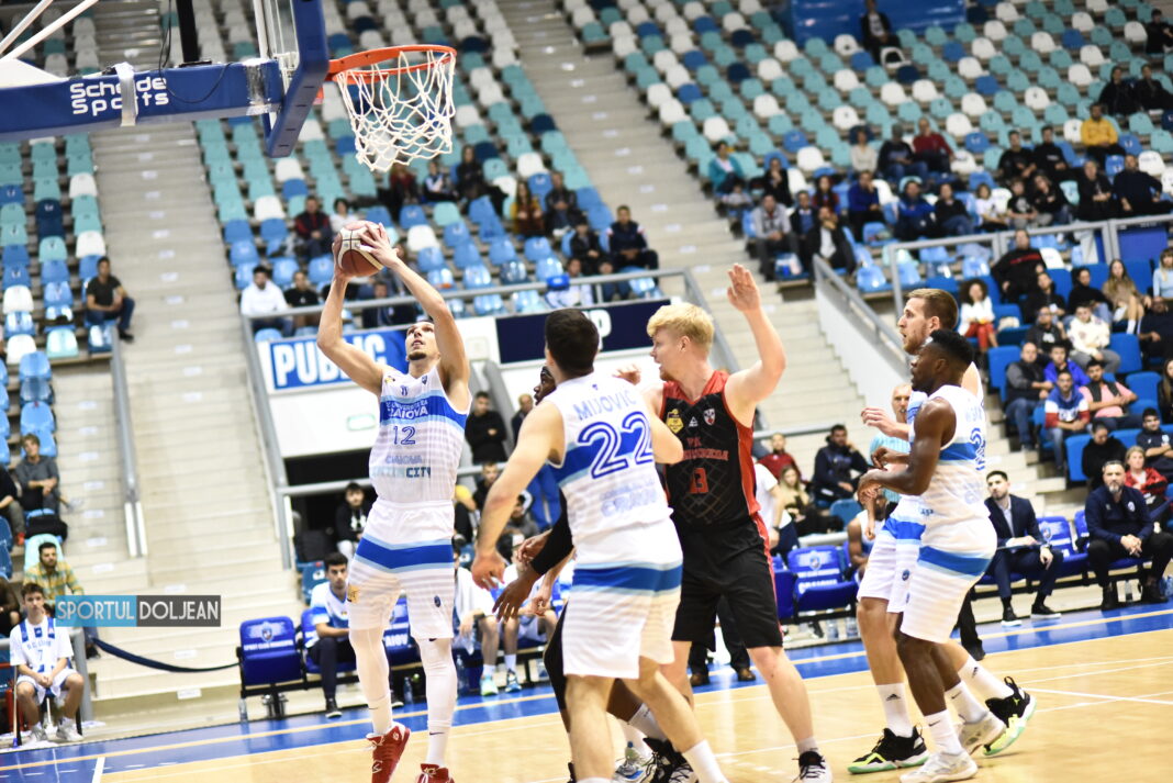 Baschet: Victorie chinuită cu CSM Miercurea Ciuc