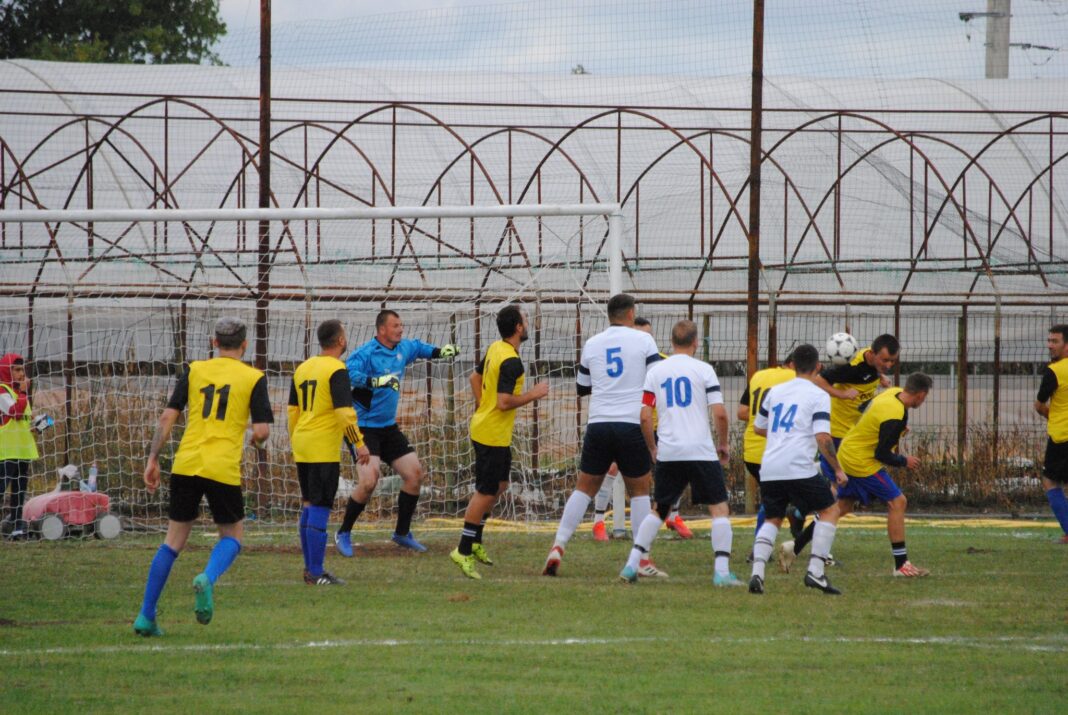 Liga 4 Dolj: Cerăt a suferit prima înfrângere. FCU 2 a preluat șefia clasamentului