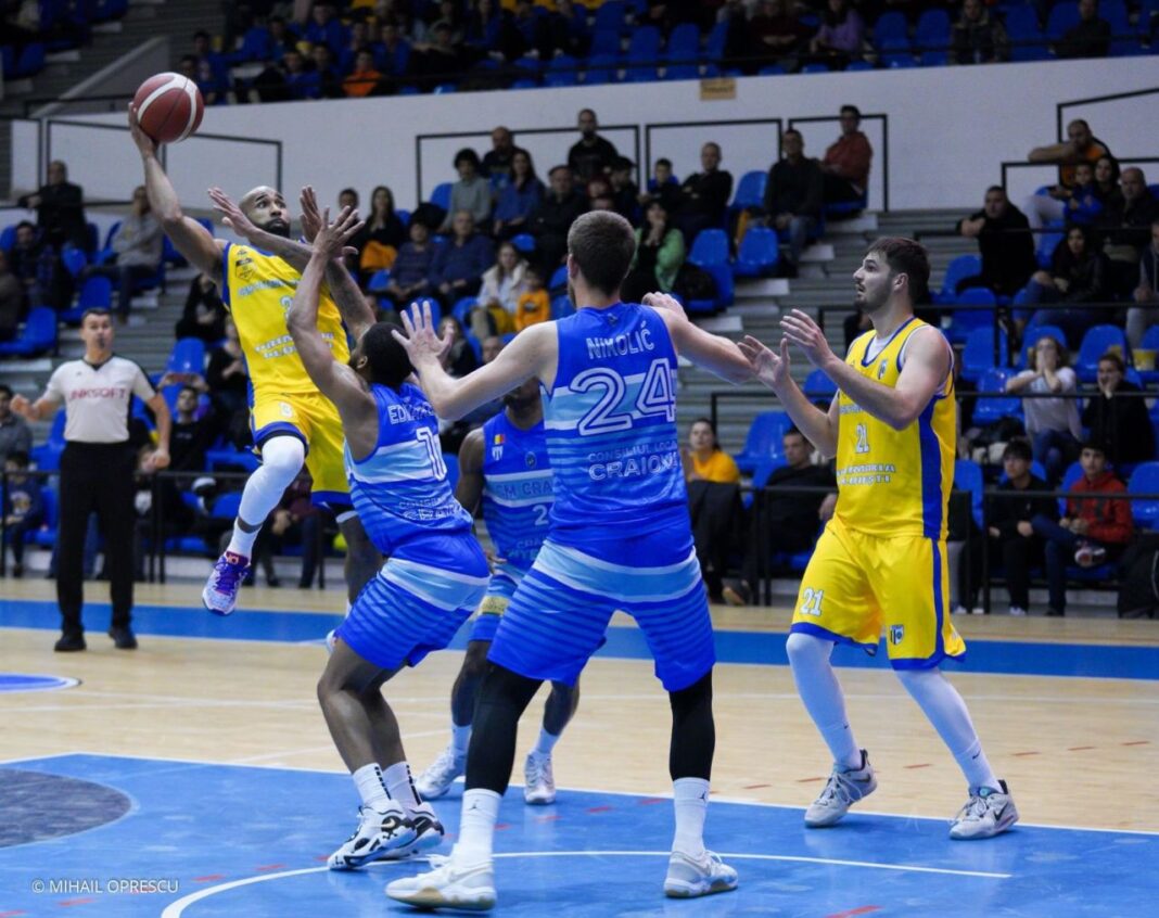 Baschet: SCM U Craiova o duce rău în campionat. Înfrângere și la Ploiești