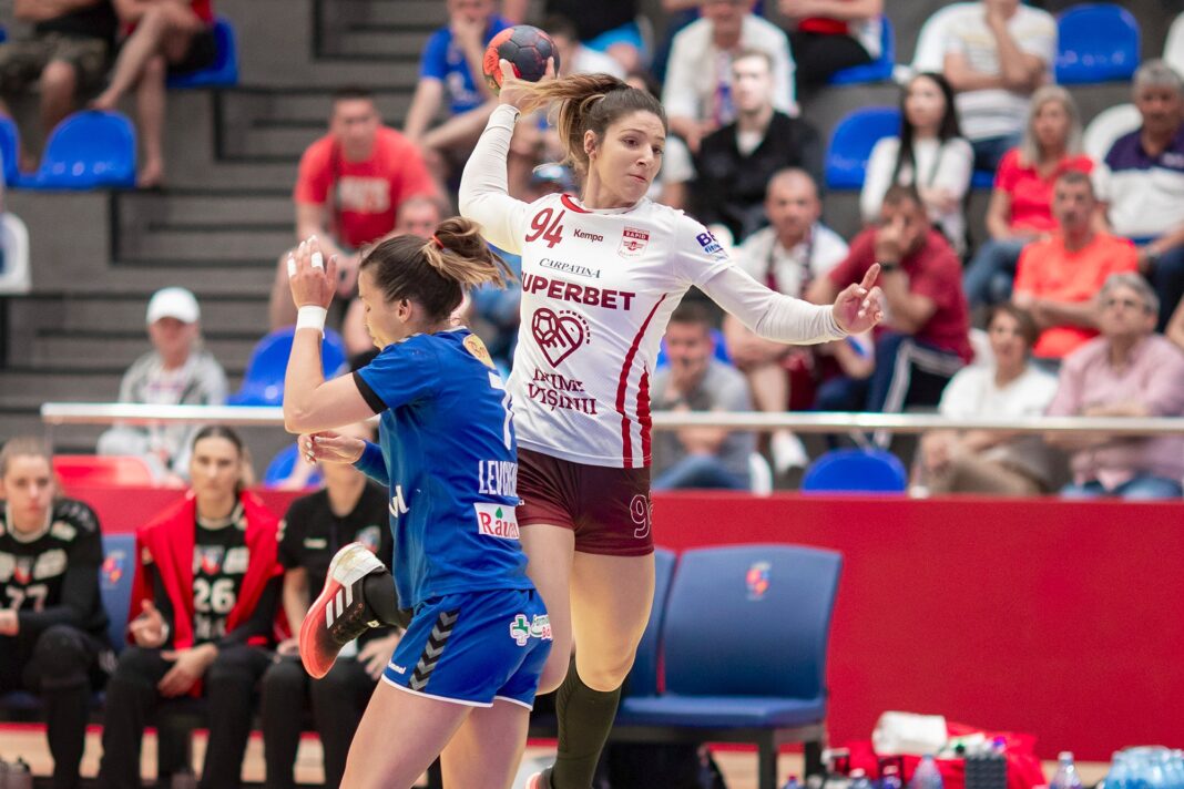 Liga Florilor | Claudia Constantinescu va fi noul „tunar” al echipei SCM Craiova
