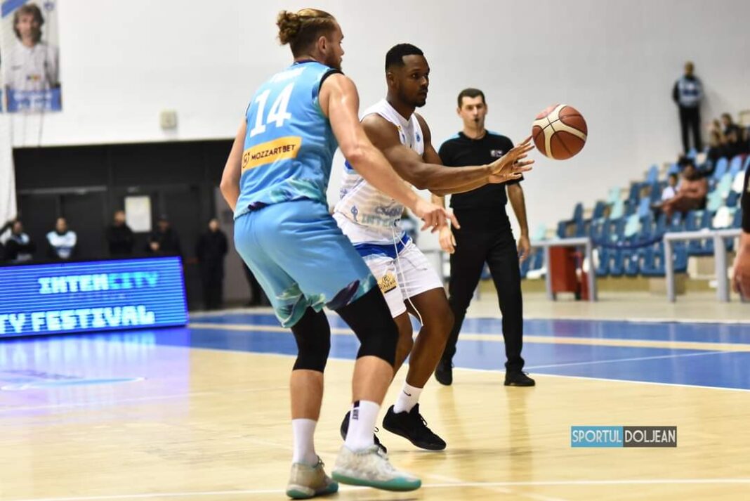 LNBM | Eternul duel cu CSO Voluntari – mâine, în ultima etapă din Top 10. Seria poate continua și în play-off