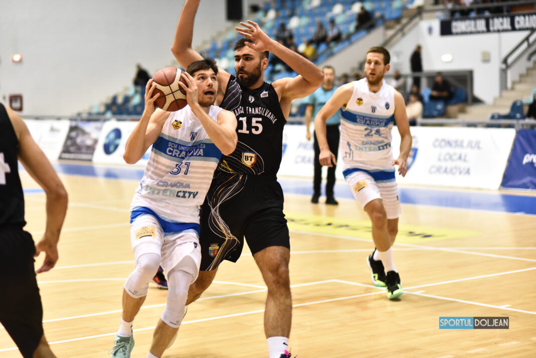 LNBM | Mâine, SCM Universitatea Craiova – U BT-Cluj, meciul 3 din play-off: 0-2 la general