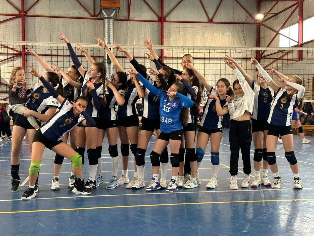 Volei | Speranțele de la SCV Craiova s-au calificat en-fanfare în penultimul act al Turneului Final