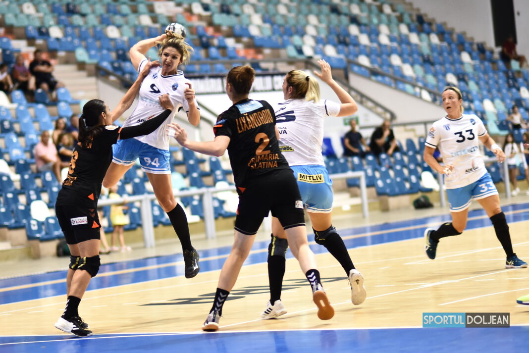 Handbal | SCM Craiova câștigă la limită meciul amical cu CSM Slatina. Revanșa se joacă mâine dimineață