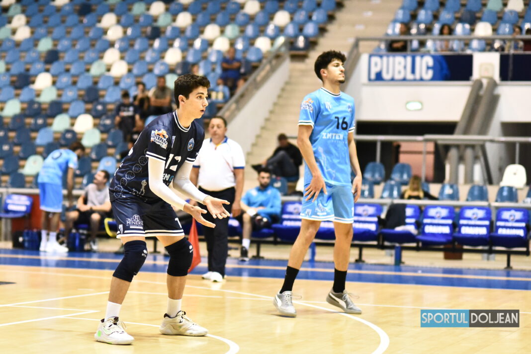 Volei | Alexandru Cosma a debutat în Divizia A 1 la numai 15 ani!