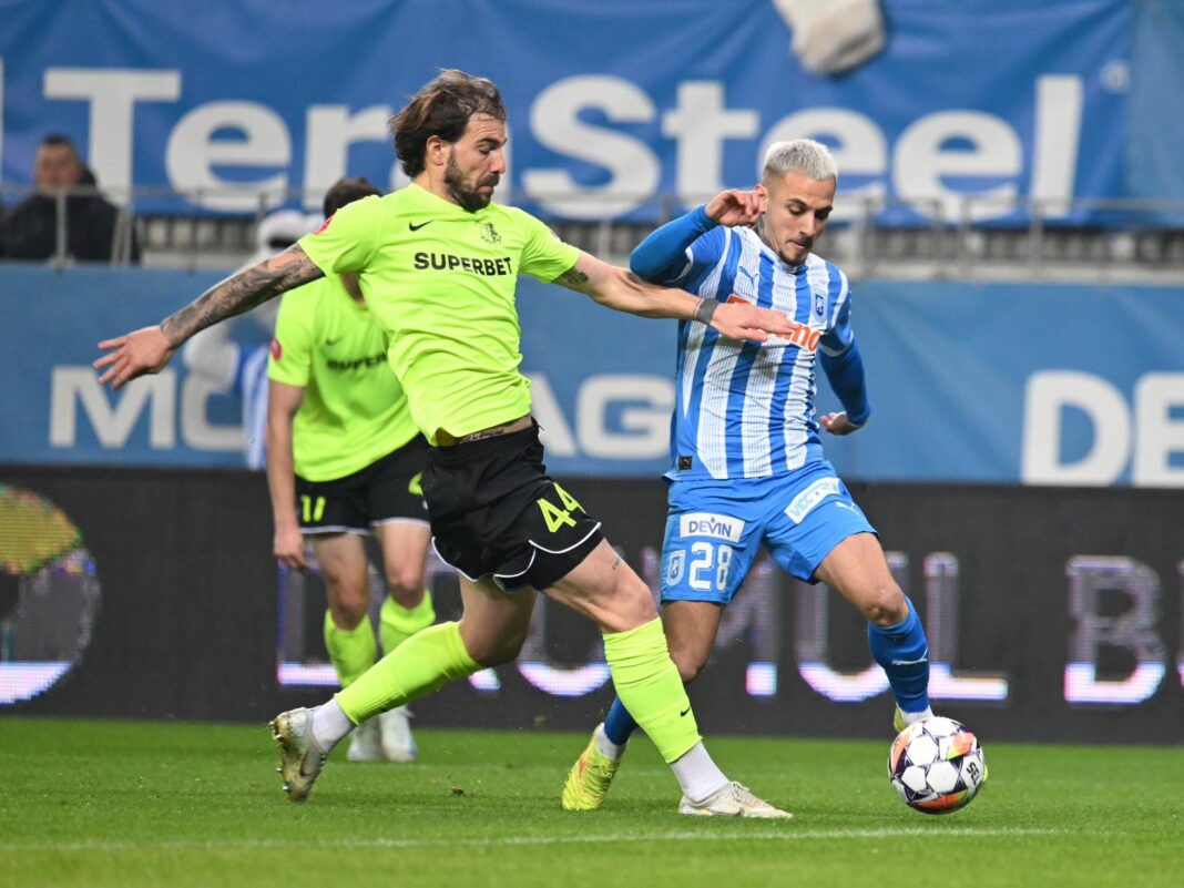 Superliga | Universitatea Craiova o bate pe Farul și este din nou pe primul loc