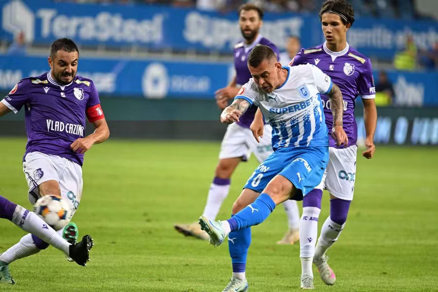 Universitatea Craiova îngenuncheată în Bănie de FC Argeș