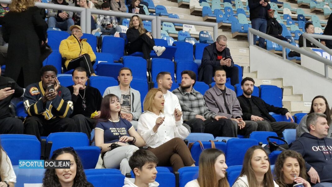 Fotbaliștii Univerității Craiova le-au purtat noroc baschetbaliștilor de la SCM Universitatea Craiova